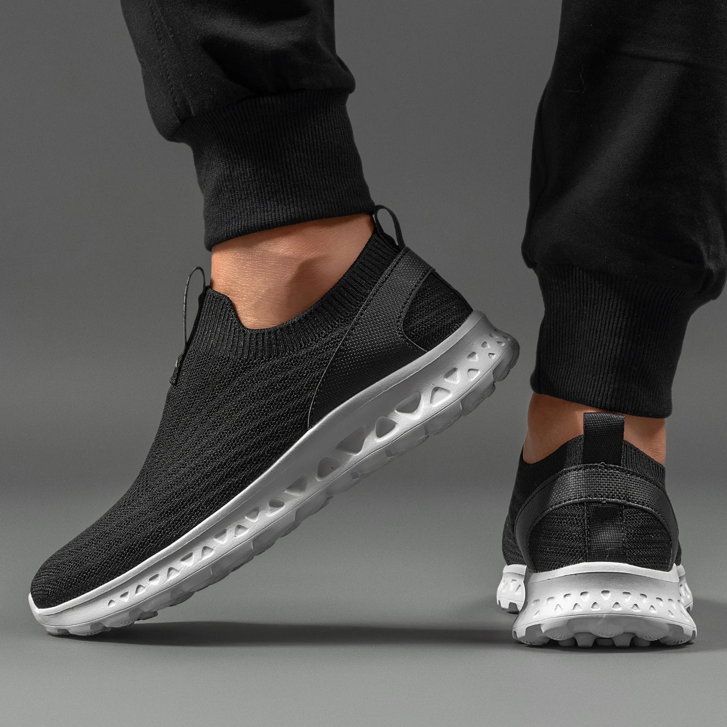 Men Walking Shoes Casual Breathable Slip On Sneakers Man Outdoor Soft Lightweight Black