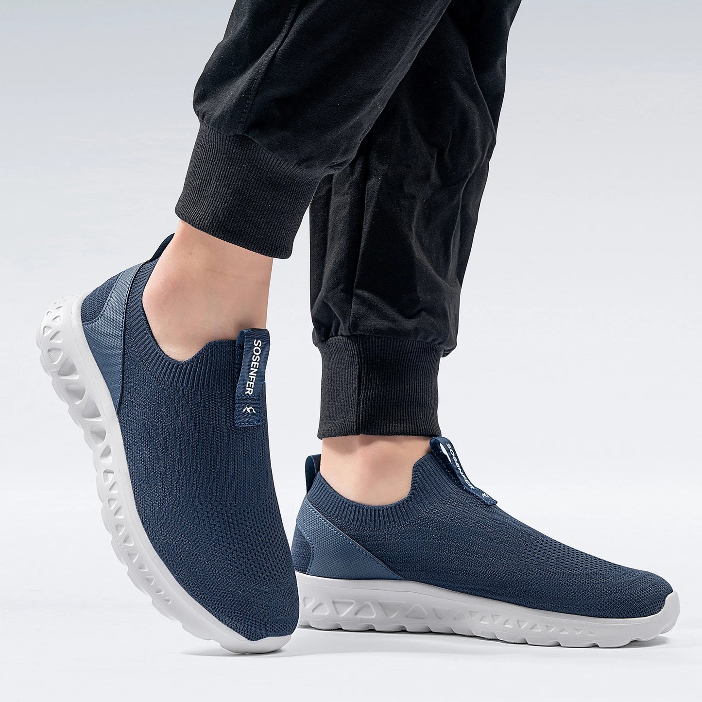 Men Walking Shoes Casual Breathable Slip On Sneakers Man Outdoor Soft Lightweight Black