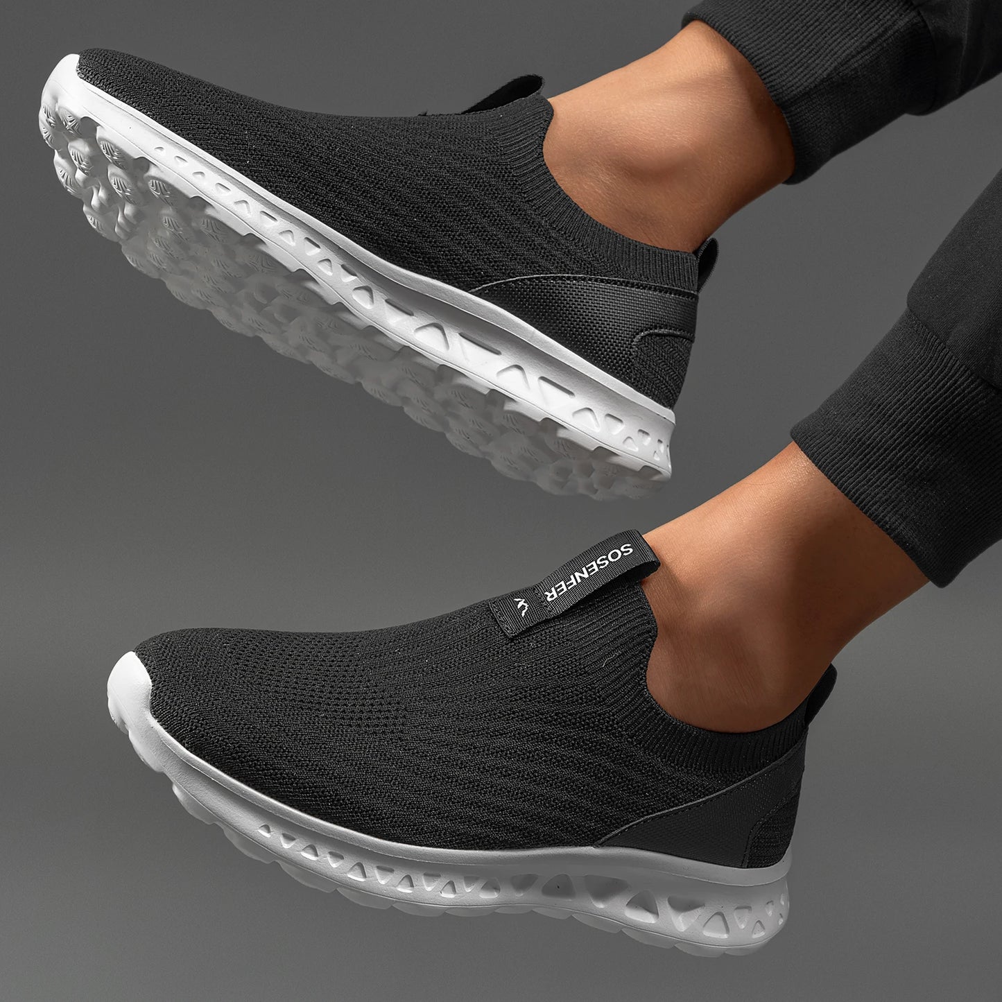 Men Walking Shoes Casual Breathable Slip On Sneakers Man Outdoor Soft Lightweight Black