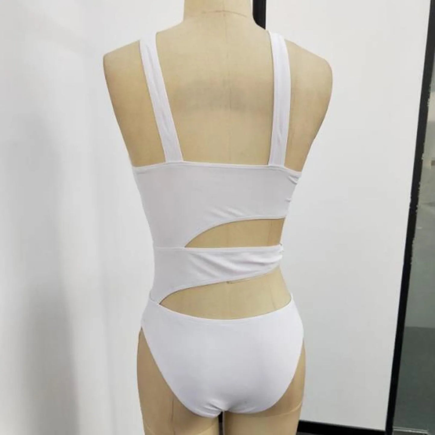 Sexy Halter Irregular Cutting Bikini Set Push-Up Bra Padded Swimsuit White Slim